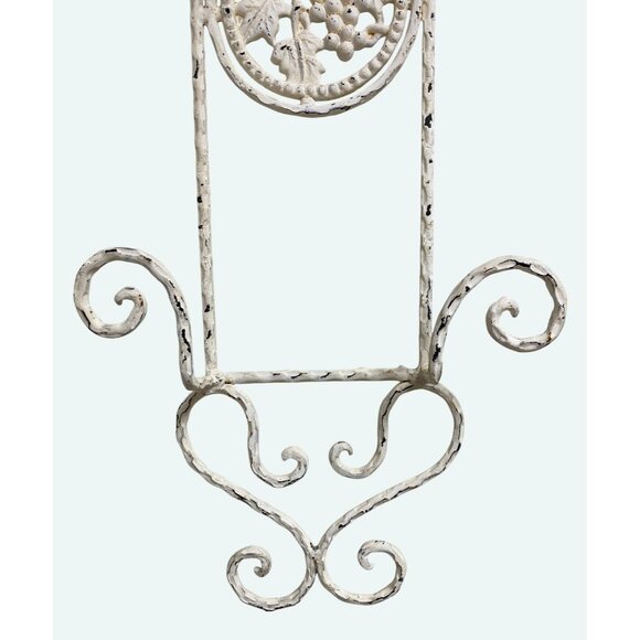 Vintage White Wrought Iron Wall Hanging Wine Rack With Grapevine Detailing - Picture 5 of 6